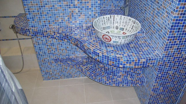 комбинация плитки в ванной