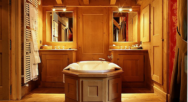 деревянные стены в ванной комнате
